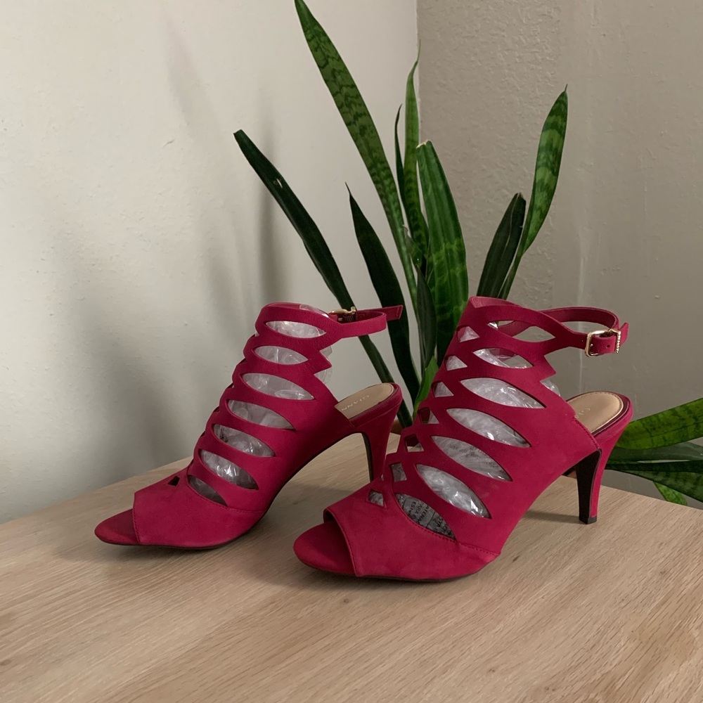Gianni Bini Hot Pink Heels SOLD